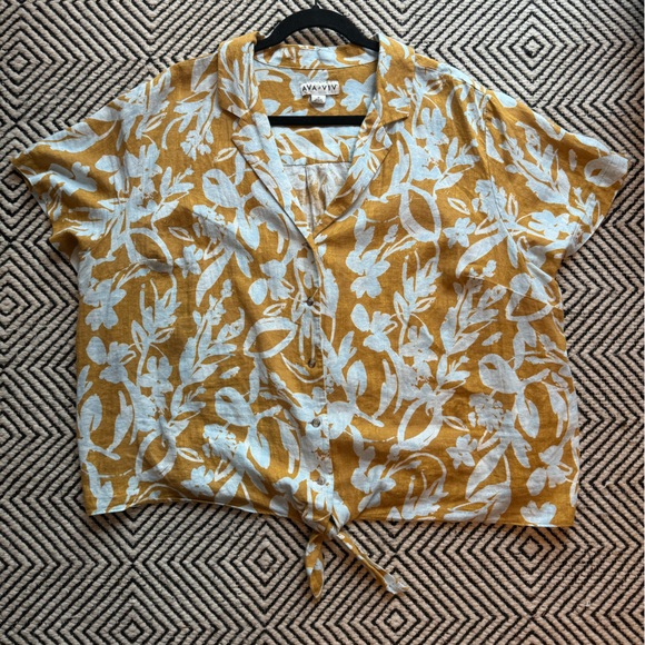 Beeezy tropical cropped button down - Picture 2 of 4
